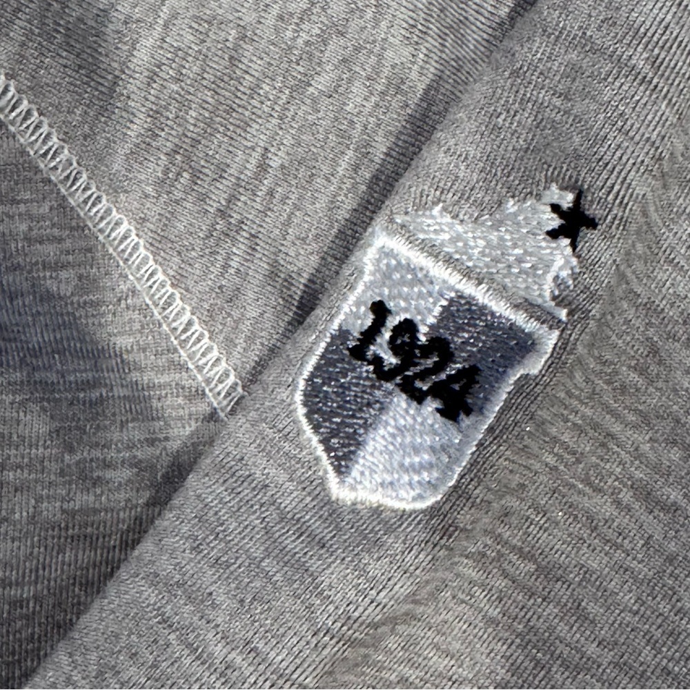FJ FootJoy l Belle Haven Country Club Quarter-Zip Performance Pullover - Picture 2 of 3